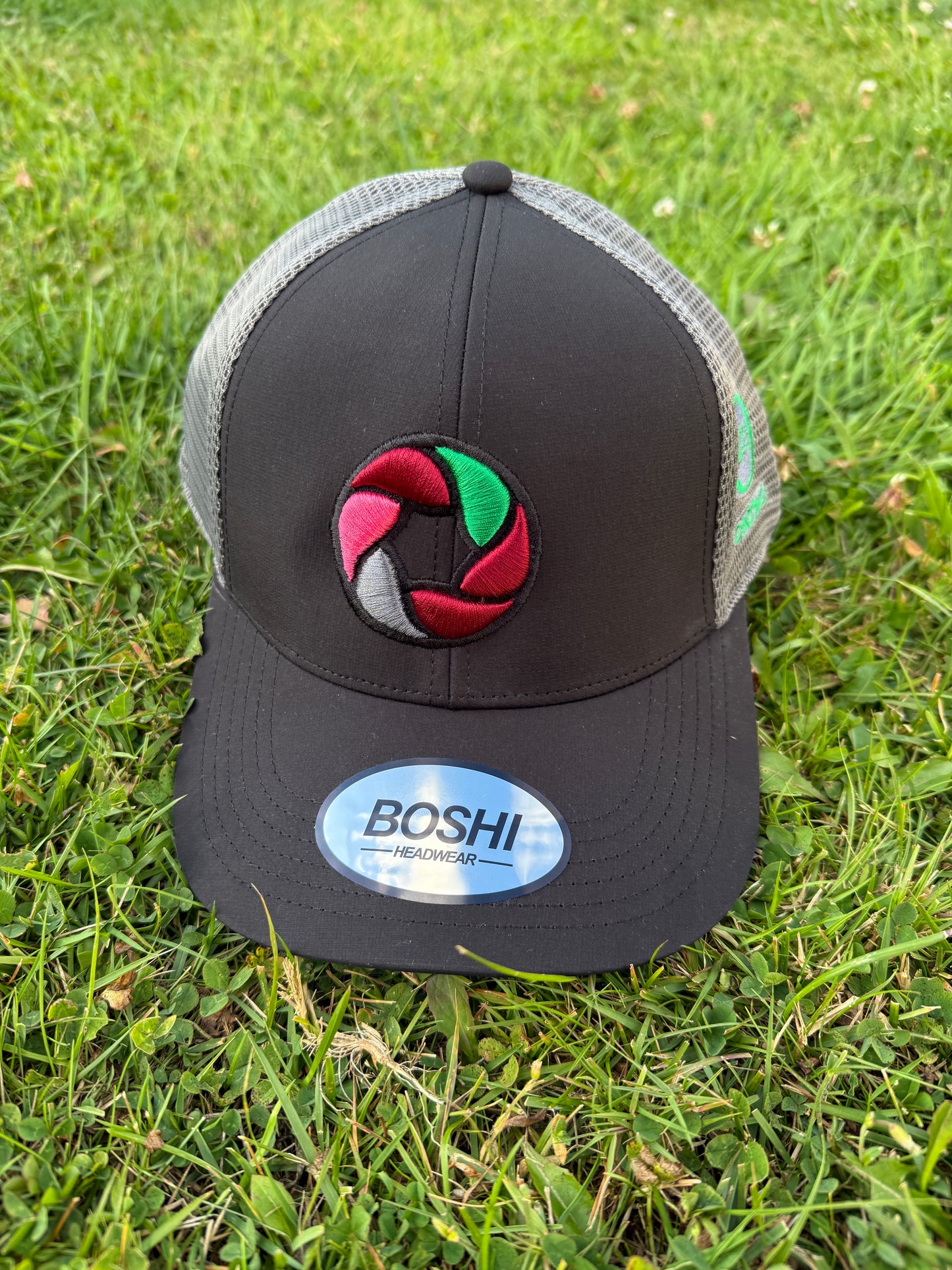 ONTWO Aperture Black Red